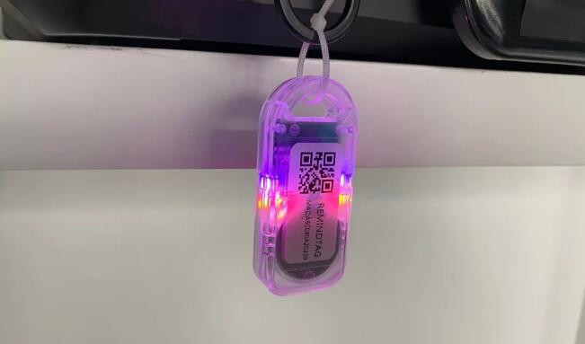 1664270824191943.jpg 多彩尋物聲音發(fā)光定位標簽1.jpg